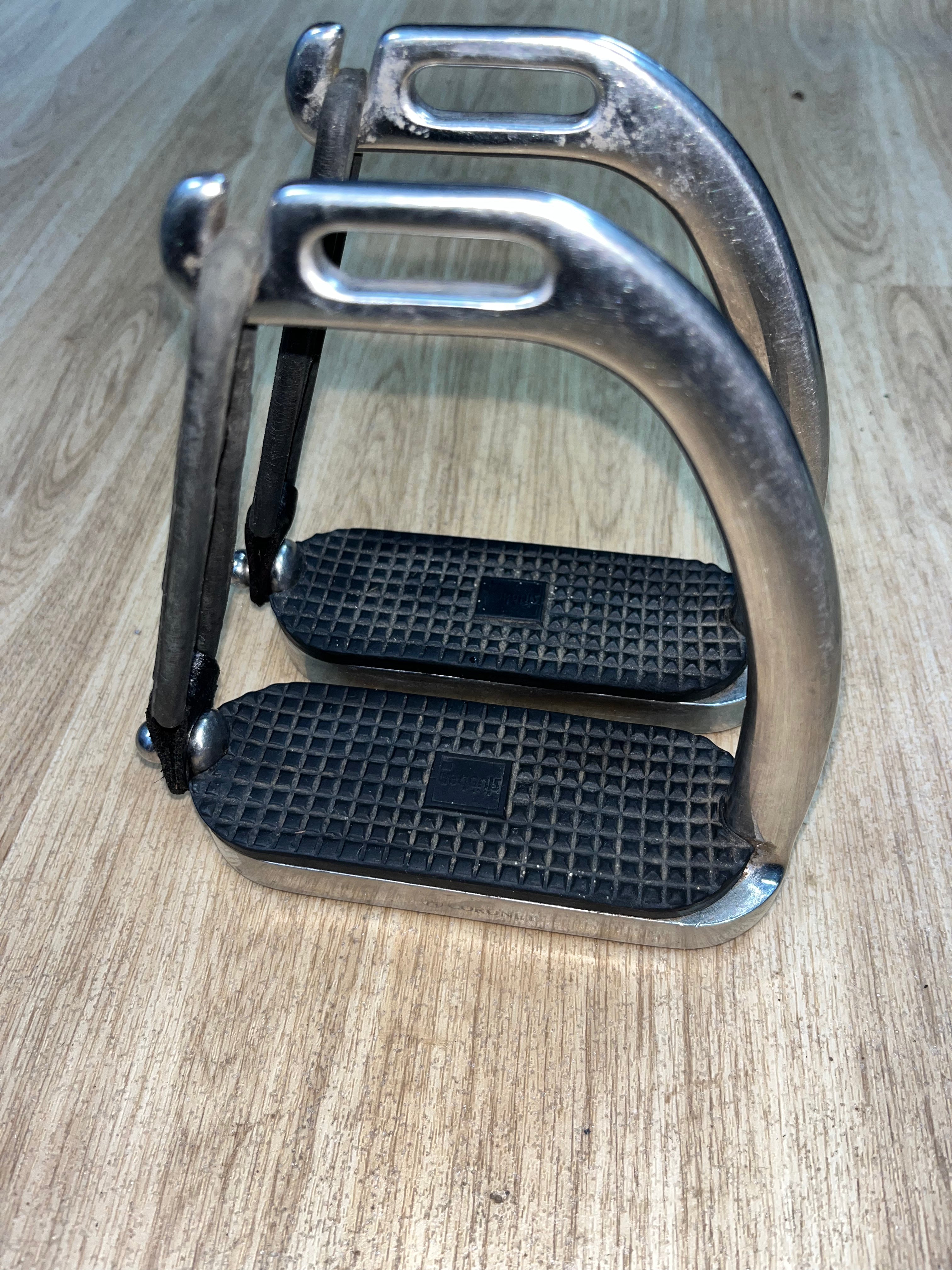 Coronet Peacock Safety Stirrup’s 4.75”