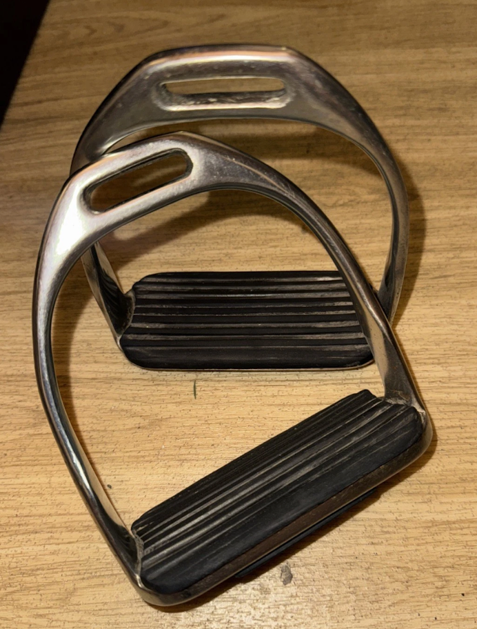 4.5" Stainless Steel Stirrups