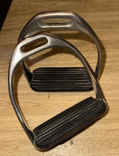 4.5" Stainless Steel Stirrups