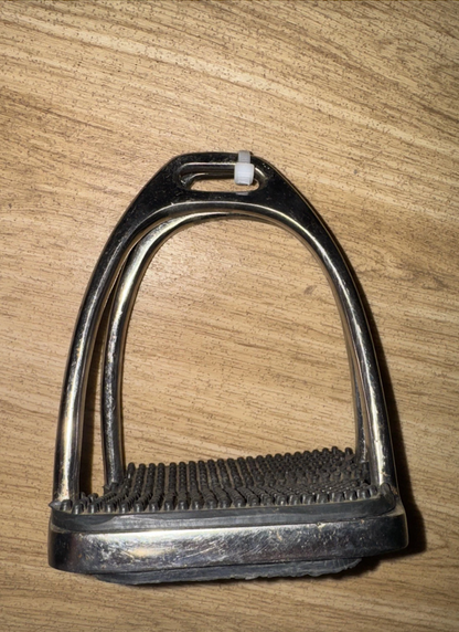 4.5" Fillis Stirrups #26