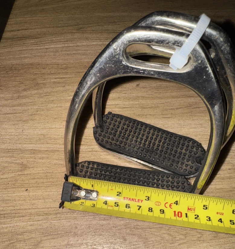 4.5" Fillis Stirrups #26