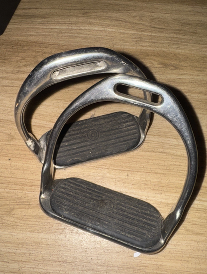 4.5" Stainless Steel Stirrups #25