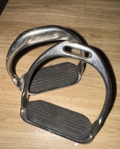 4.5" Stainless Steel Stirrups #25