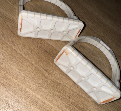 Duca Lightweight White Pearl 4.5" Stirrups #21