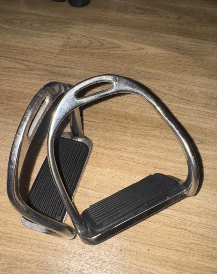 4.25" Bent Leg Safety Stirrups #3