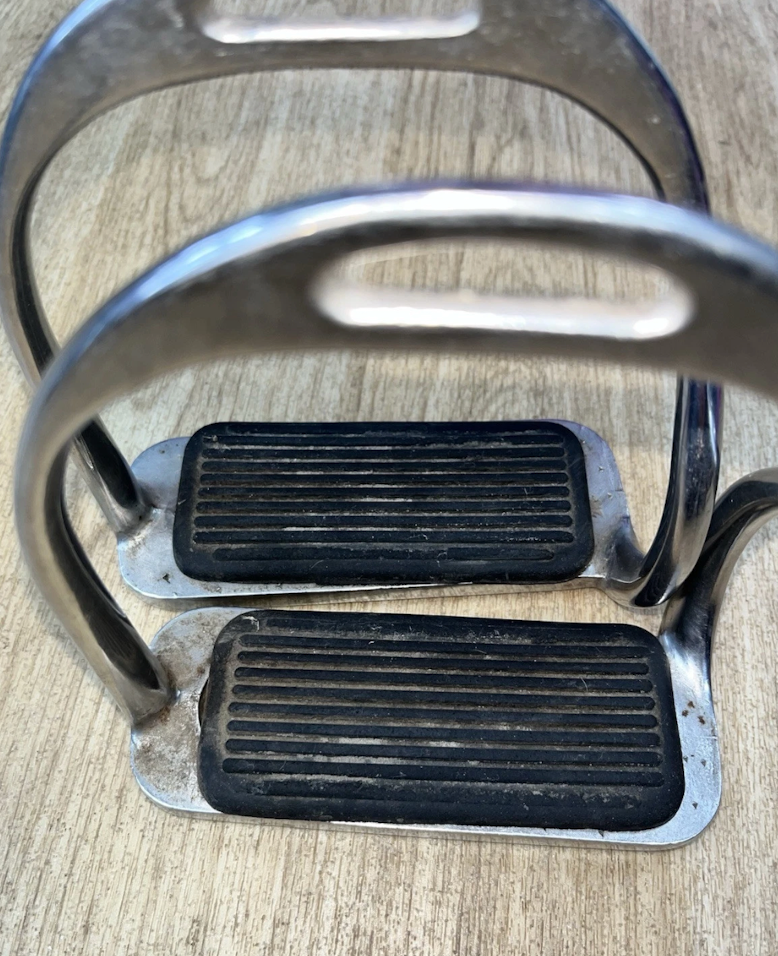4.25" Bent Leg Safety Stirrups #3