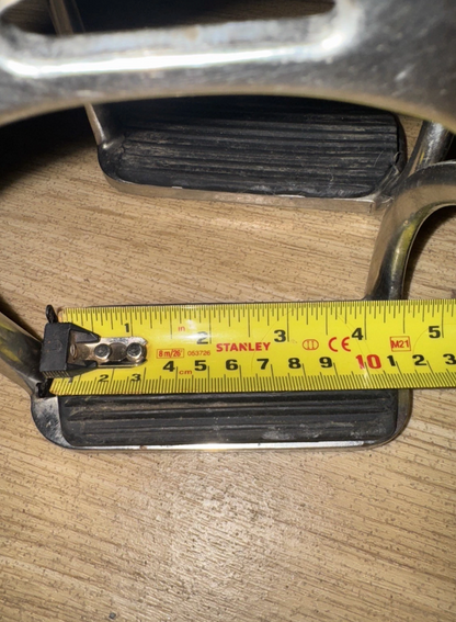 Safety Bent Leg 4.25" Stirrups #15