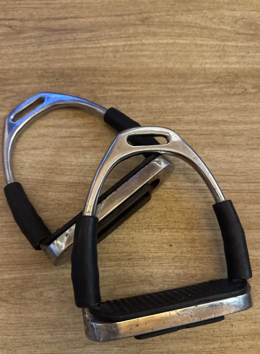 4.5" Flexi Stirrups #7
