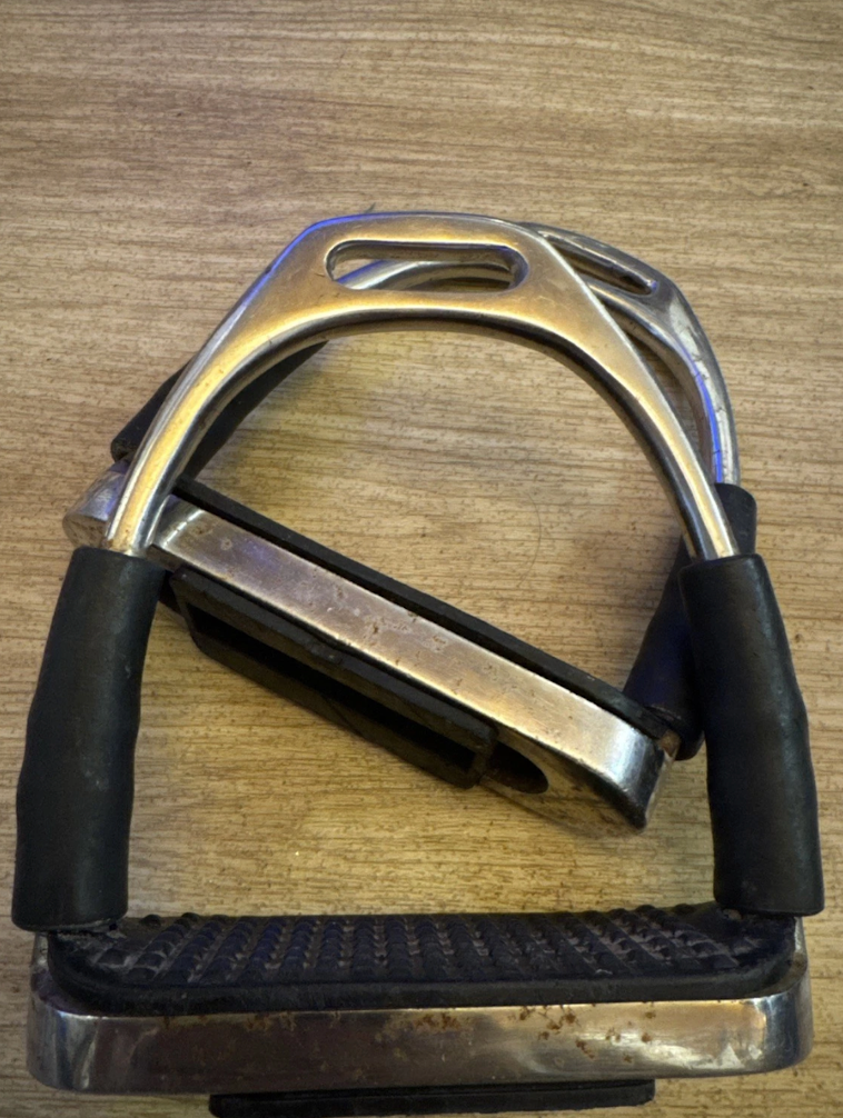 4.5" Flexi Stirrups #7