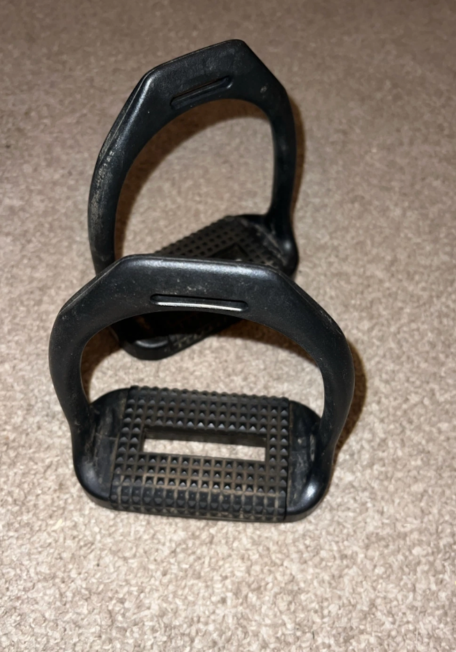 Equi Wing Lightweight 4.75" Stirrups #5