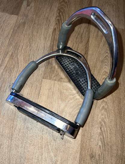 Kieffer Flexi Stirrups 5" #19