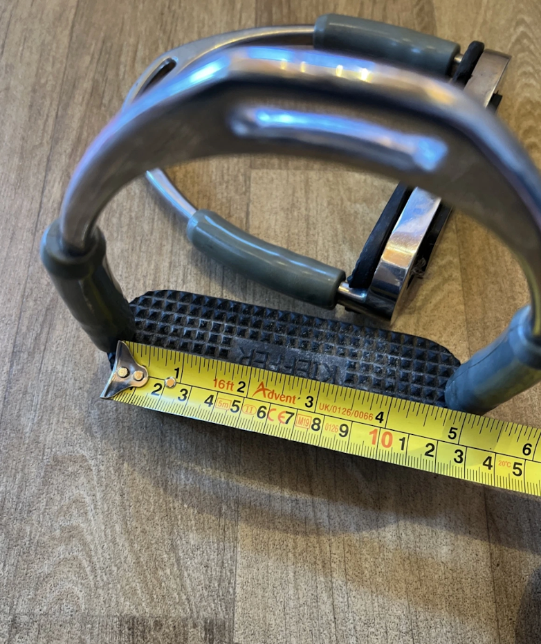 Kieffer Flexi Stirrups 5" #19