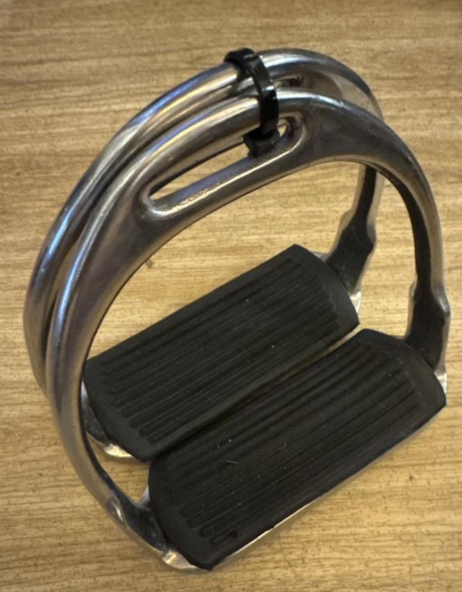 4.5" Stainless Steel Stirrups #8