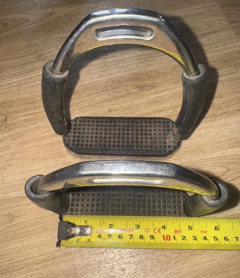 4.75" Flexi Stirrups #32