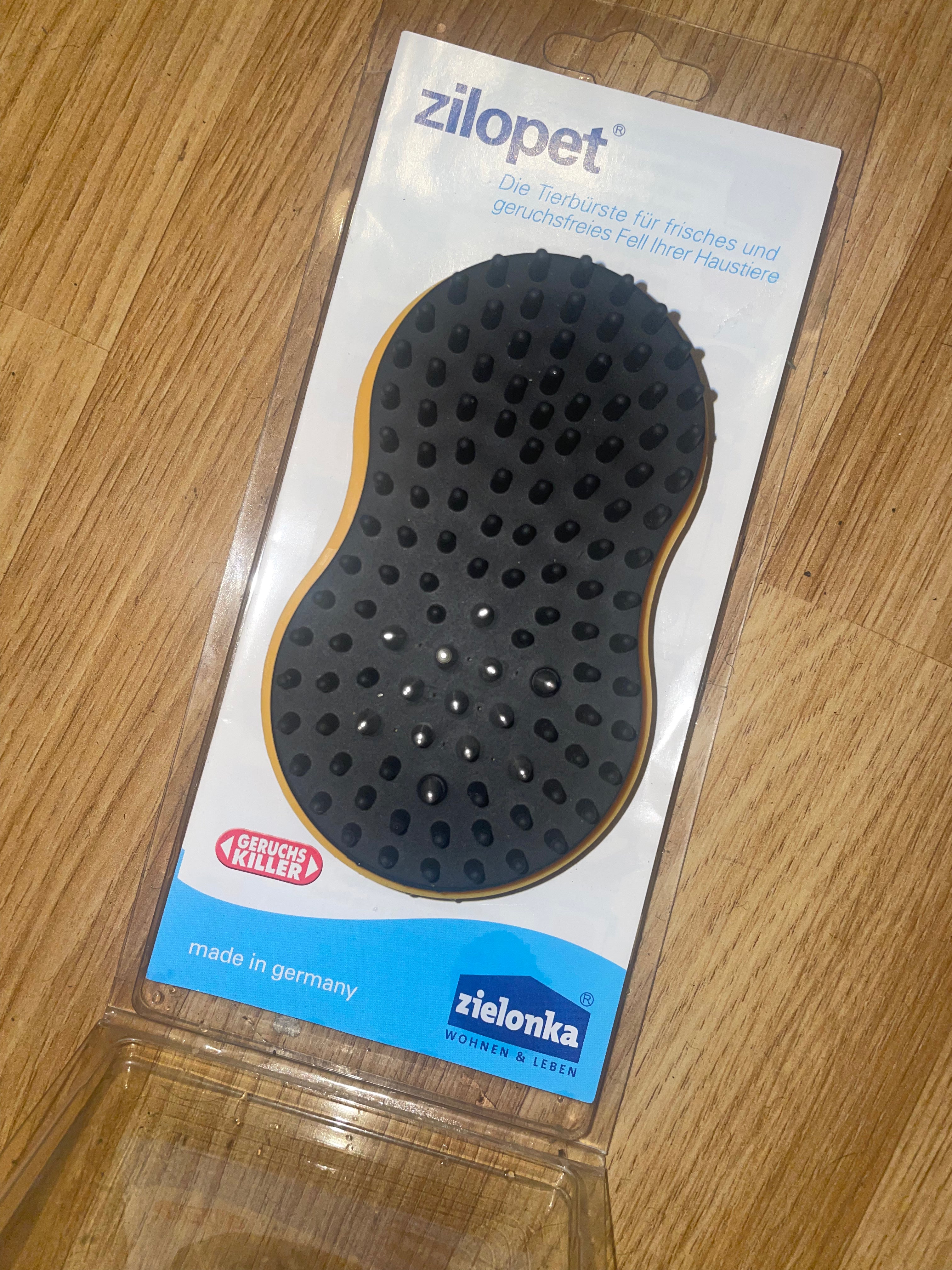 Zilopet Dog Deodorizing Grooming Brush Tool