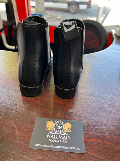 Requisite Black Childs Size 10 Jodphur Boots - Free Post