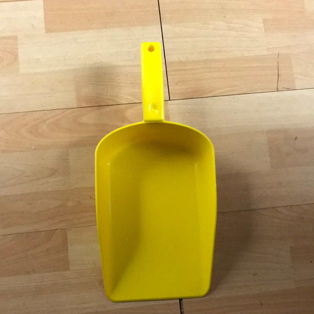 Feed Scoops