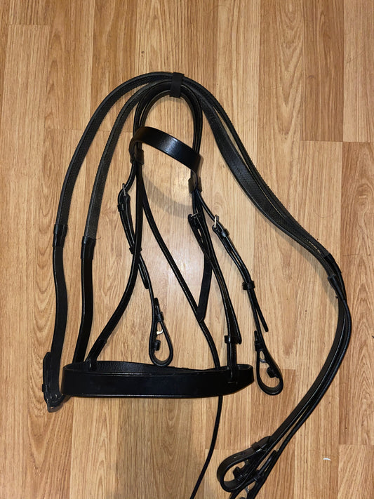 Shires Wessex Hunter Cob Bridle & Reins